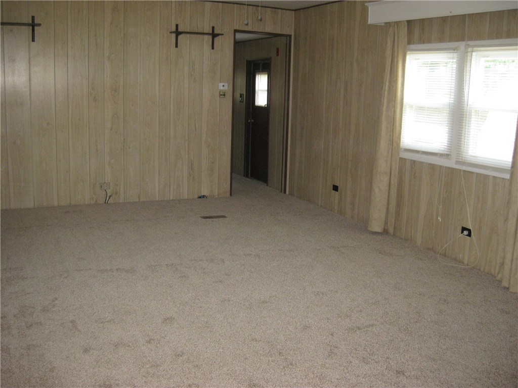 40 Lane A Coventry, RI 02816 - Photo 9 of 17 Gallery Image 9