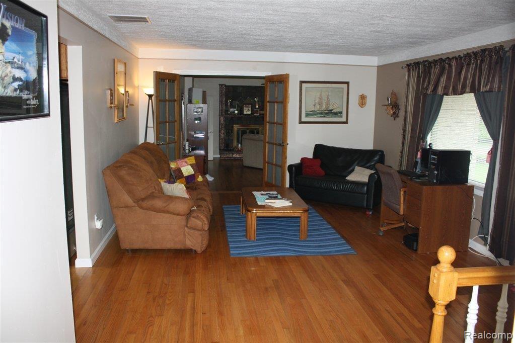 61300 Kunstman Road Ray, MI 48096 - Photo 2 of 15 IMG_7194.JPG