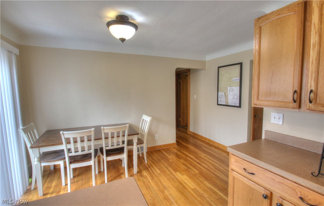 1383 Sunview Road Lyndhurst, OH 44124 - Photo 15 of 34