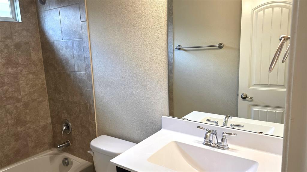 11504 Starlight Ranch Fort Worth, TX 76052 - Photo 19 of 25
