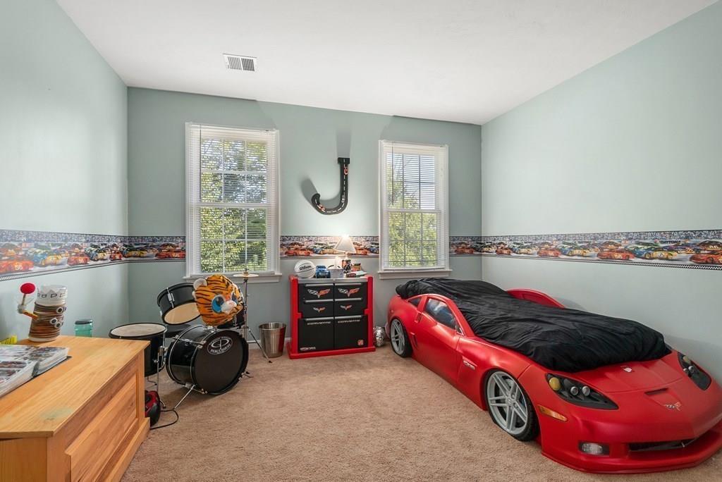 300 Crownshield Avenue Uxbridge, MA 01569 - Photo 21 of 29