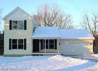518 North Road Fenton, MI 48430 - Photo 1 of 1 Winter Front View