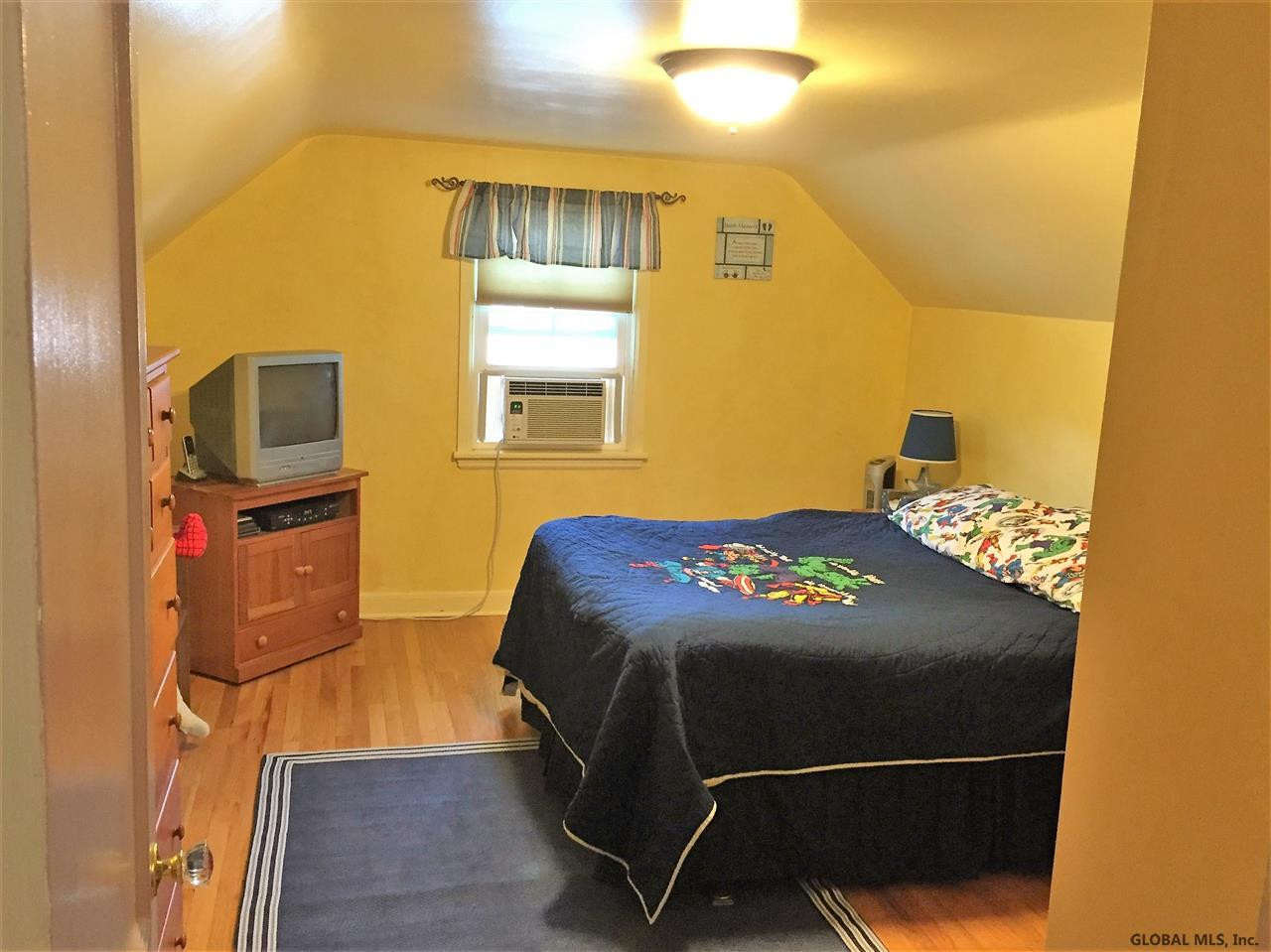 124 Osborne Road Colonie, NY 12205 - Photo 12 of 18 Photo 12