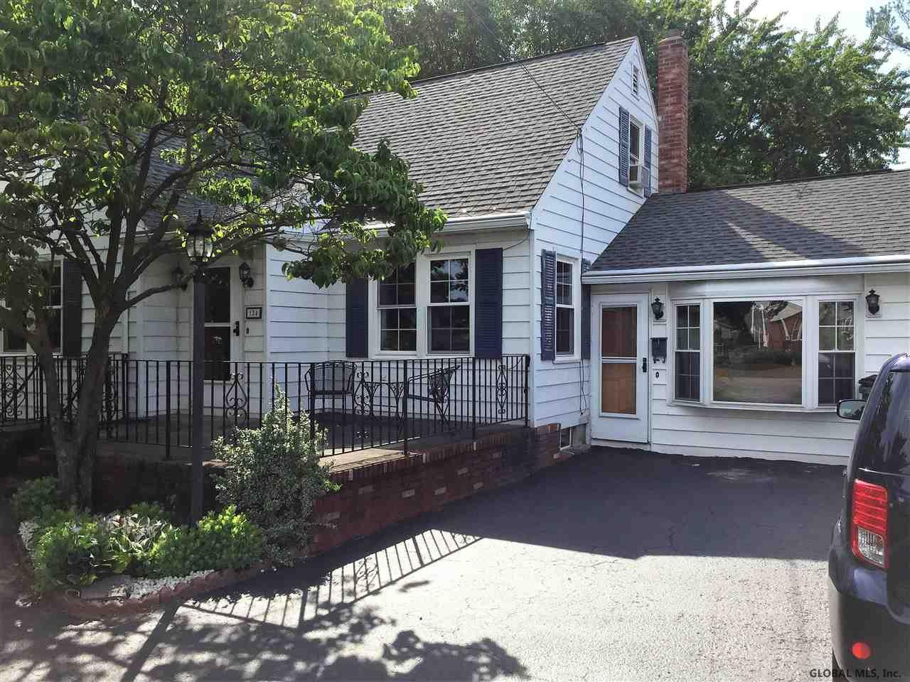 124 Osborne Road Colonie, NY 12205 - Photo 2 of 18 Photo 2