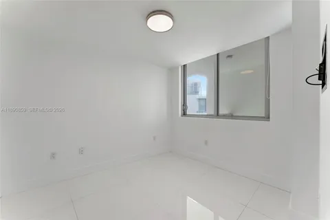 $1,995,000 | 6620 Indian Creek Drive, Unit PH711, Miami Beach, FL 33141