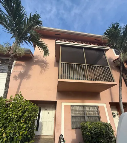 $404,900 | 9902 Hammocks Boulevard, Unit 10260, Miami, FL 33196