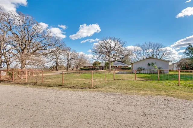 $574,900 | 515 Farr Altom Road, Combine, TX 75159