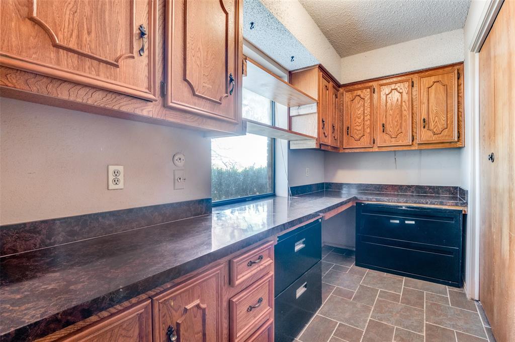 515 Farr Altom Road Combine, TX 75159 - Photo 7 of 33