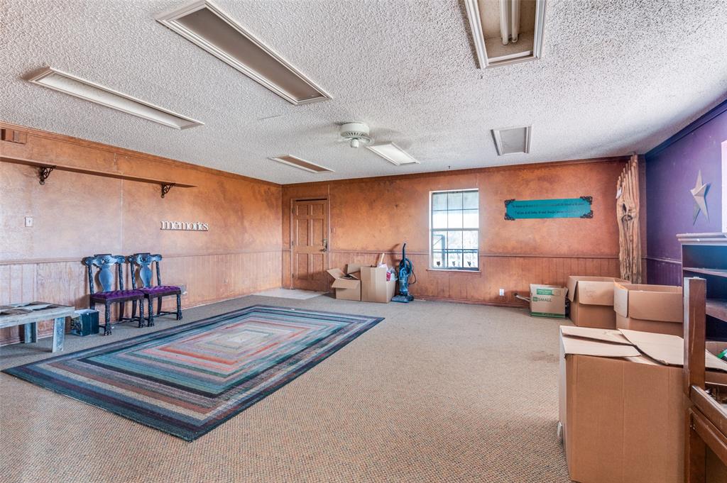 515 Farr Altom Road Combine, TX 75159 - Photo 9 of 33 Large Living Space