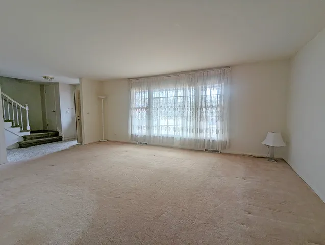 $492,500 | 1206 East Suffield Drive, Arlington Heights, IL 60004