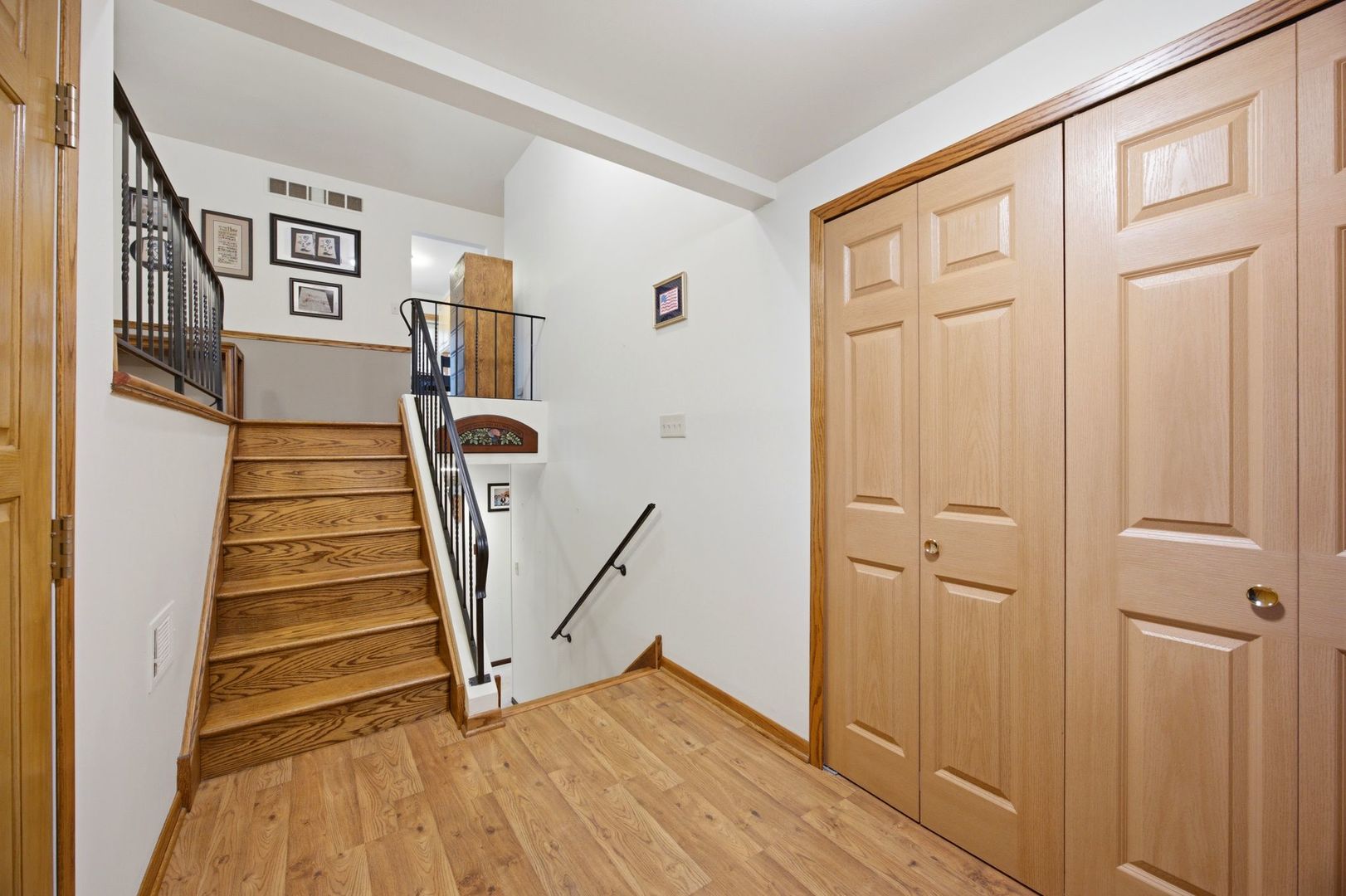 6511 Dunham Road Downers Grove, IL 60516 - Photo 3 of 40 Gallery Image 3
