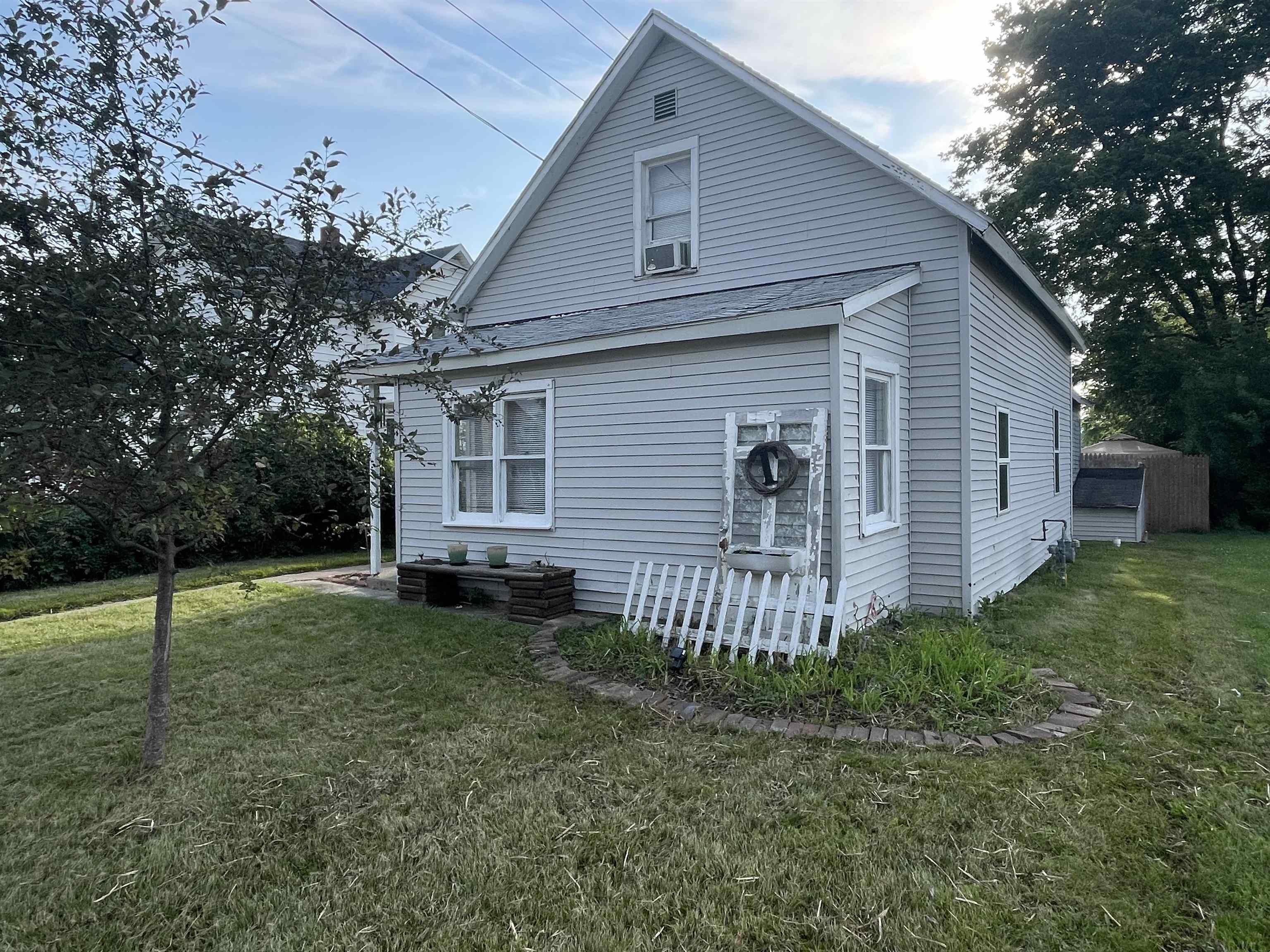 409 Winchester Street Decatur, IN 46733 - Photo 1 of 19
