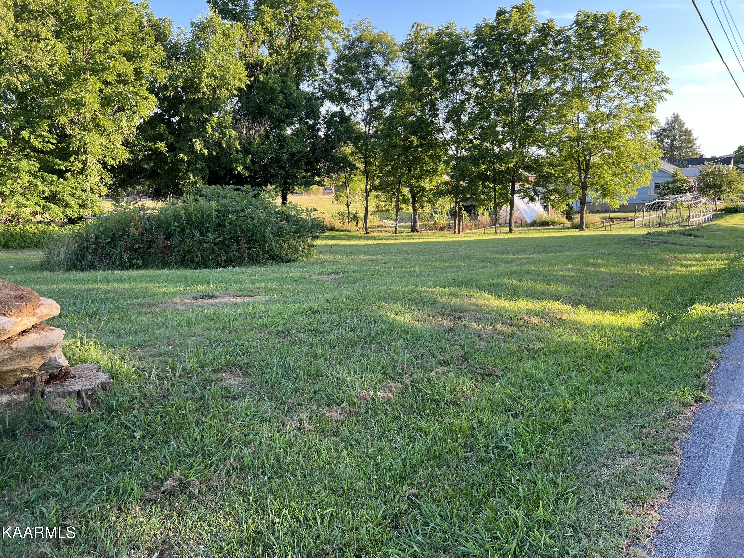 418 Bristol Road Harrogate, TN 37752 - Photo 7 of 26 1461AAFD-5953-4510-AA82-8C03FA743FFA