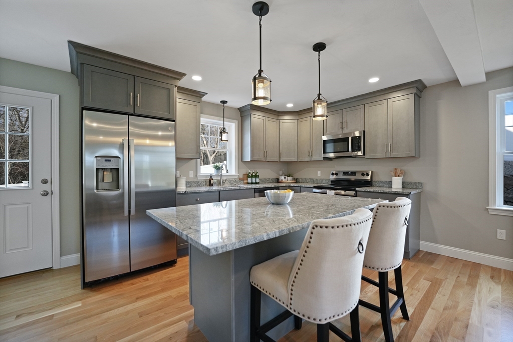 9 Waterman Way, Unit 9 Middleboro, MA 02346 - Photo 3 of 33