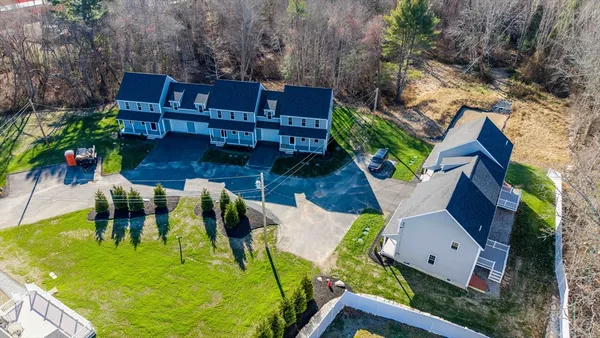 $3,800 | 9 Waterman Way, Unit 9, Middleboro, MA 02346