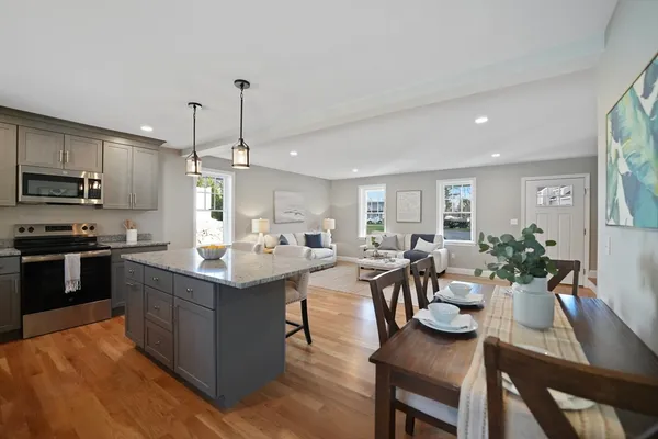 $3,800 | 9 Waterman Way, Unit 9, Middleboro, MA 02346