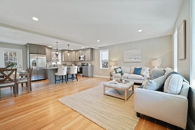 $3,800 | 9 Waterman Way, Unit 9, Middleboro, MA 02346