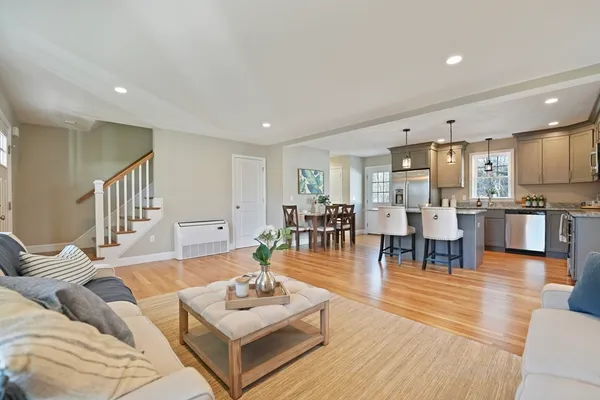 $3,800 | 9 Waterman Way, Unit 9, Middleboro, MA 02346