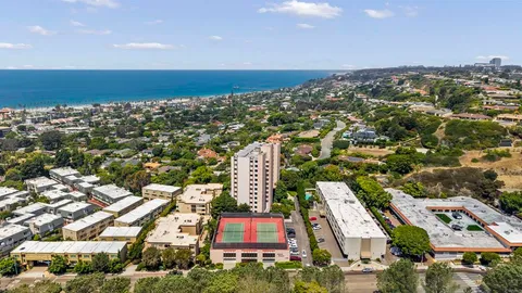 $1,369,900 | 2500 Torrey Pines Road, Unit 305, La Jolla, CA 92037