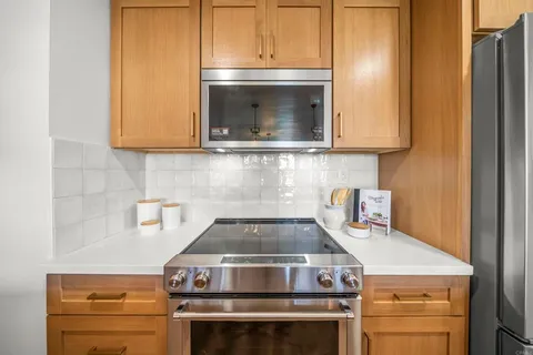 $1,374,900 | 2500 Torrey Pines Road, Unit 305, La Jolla, CA 92037