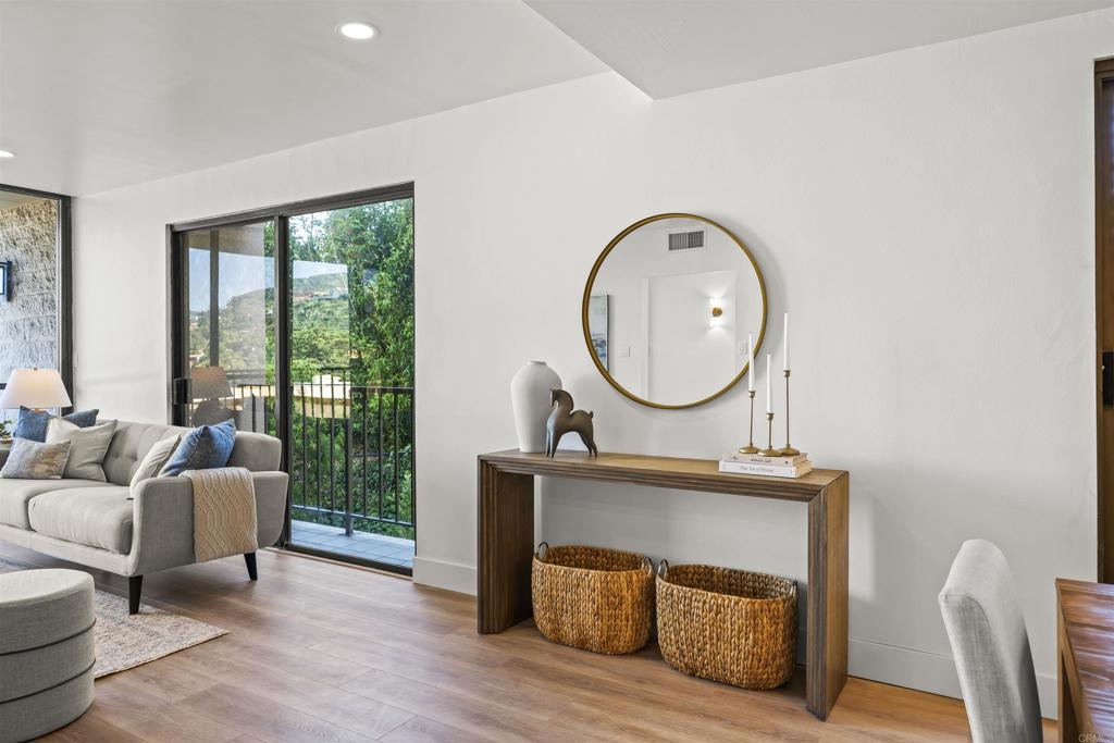 2500 Torrey Pines Road, Unit 305 La Jolla, CA 92037 - Photo 12 of 47