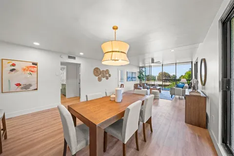 $1,374,900 | 2500 Torrey Pines Road, Unit 305, La Jolla, CA 92037