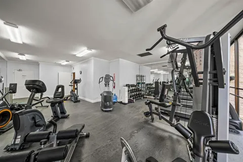 $1,374,900 | 2500 Torrey Pines Road, Unit 305, La Jolla, CA 92037