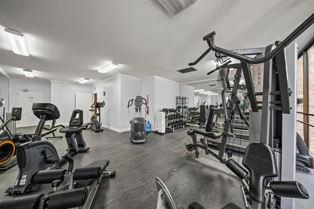 $1,374,900 | 2500 Torrey Pines Road, Unit 305, La Jolla, CA 92037