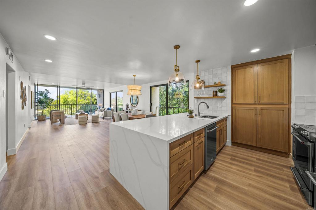 2500 Torrey Pines Road, Unit 305 La Jolla, CA 92037 - Photo 5 of 47