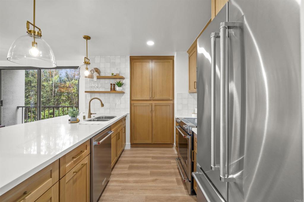 2500 Torrey Pines Road, Unit 305 La Jolla, CA 92037 - Photo 6 of 47