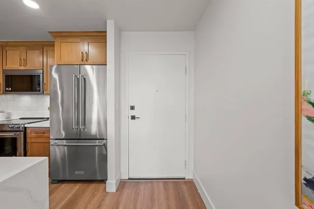 $1,374,900 | 2500 Torrey Pines Road, Unit 305, La Jolla, CA 92037