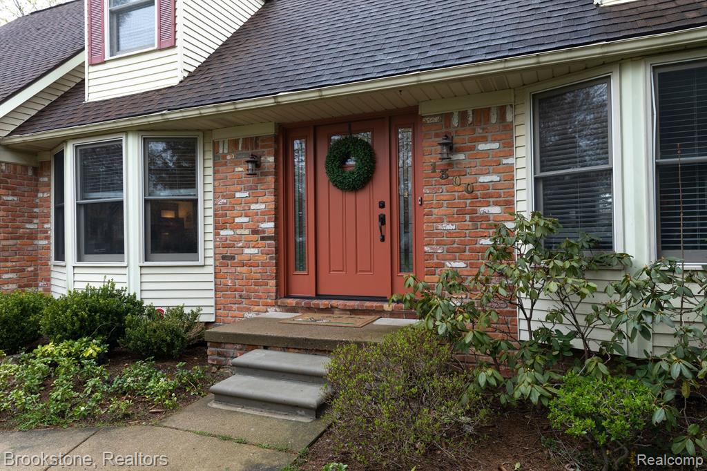 1300 Tiverton Trail Drive Rochester Hills, MI 48306 - Photo 8 of 35