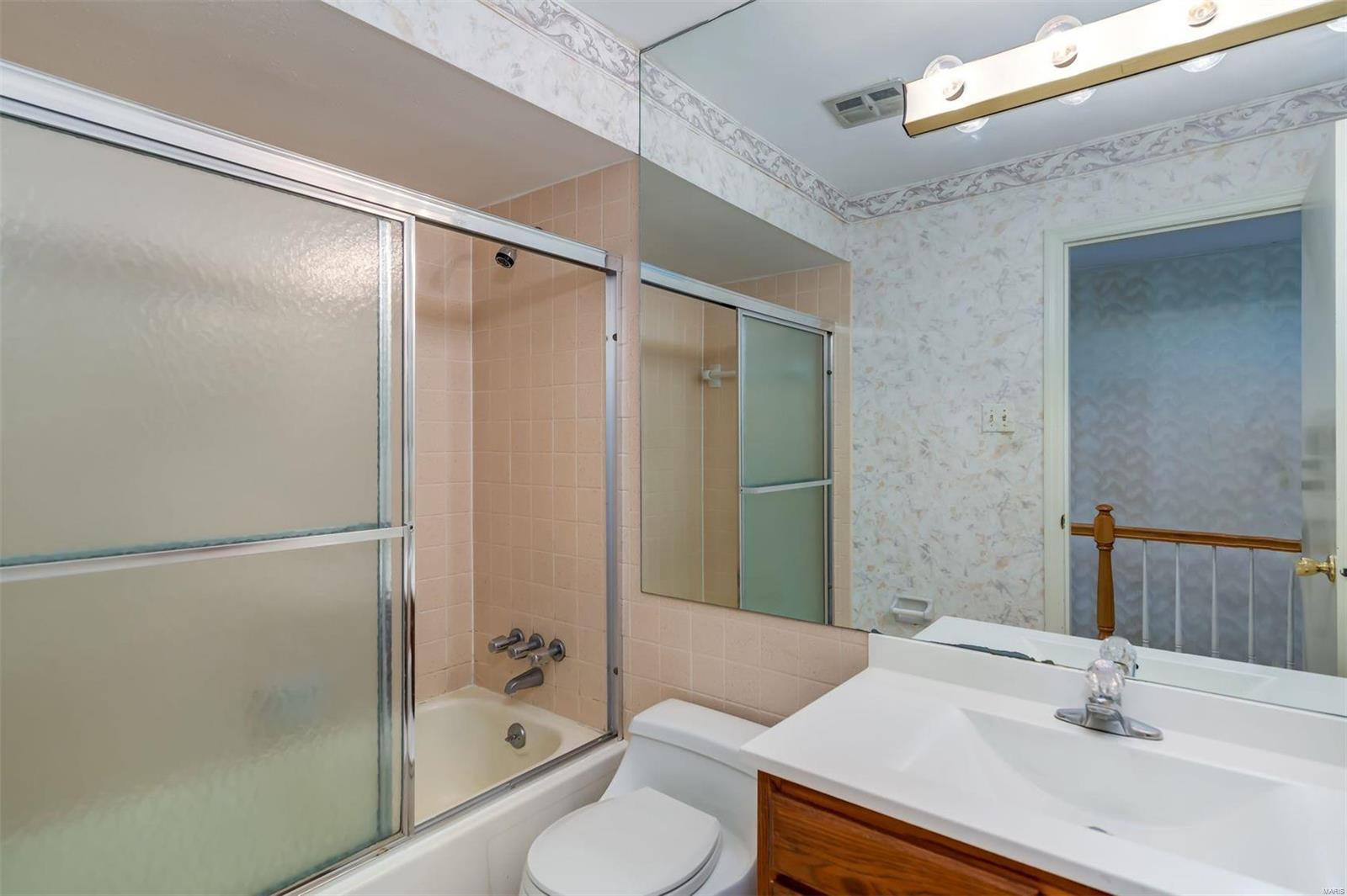 478 Ridgecorde Place St. Louis, MO 63141 - Photo 12 of 18 Gallery Image 12