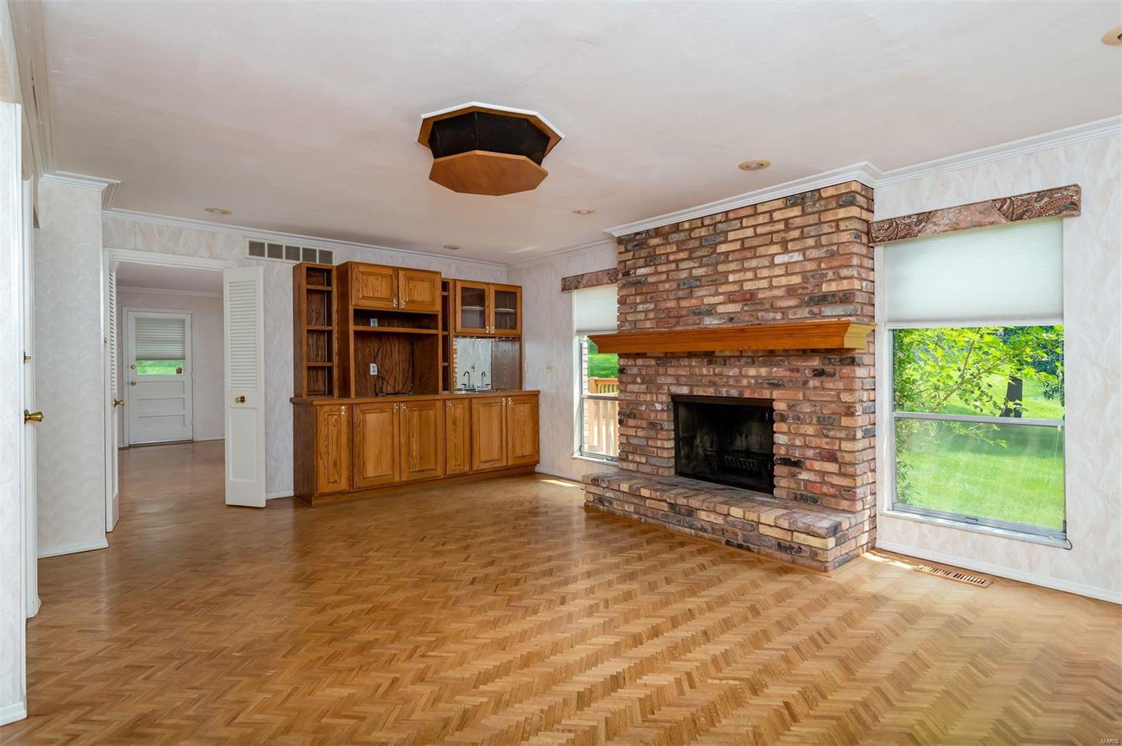 478 Ridgecorde Place St. Louis, MO 63141 - Photo 5 of 18 Gallery Image 5