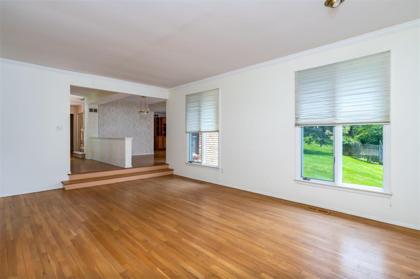 478 Ridgecorde Place St. Louis, MO 63141 - Photo 7 of 18 Gallery Image 7