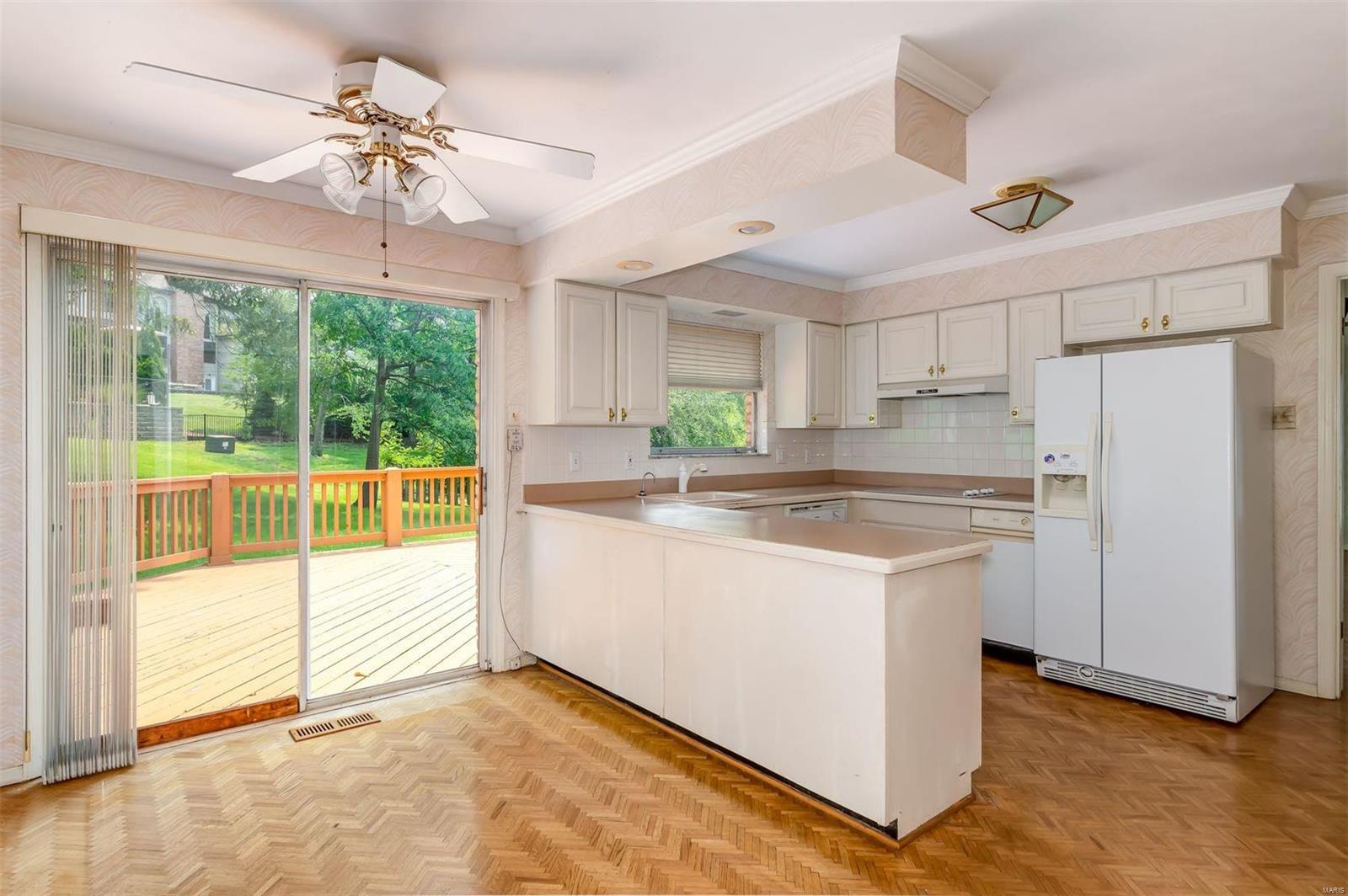 478 Ridgecorde Place St. Louis, MO 63141 - Photo 9 of 18 Gallery Image 9