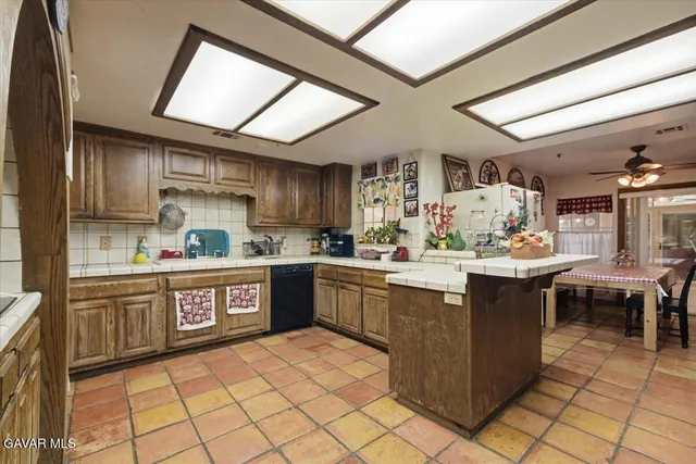 $1,500,000 | 44005 90th Street East, Lancaster, CA 93535