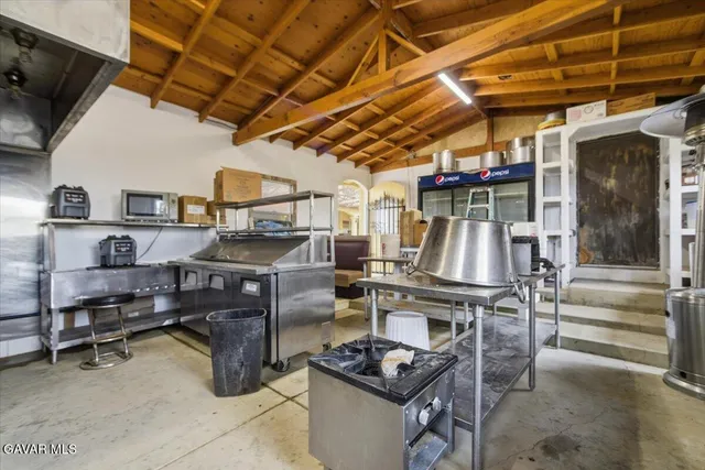 $1,500,000 | 44005 90th Street East, Lancaster, CA 93535