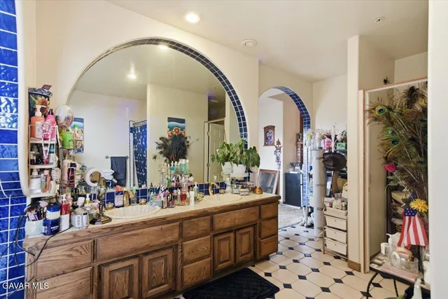 $1,500,000 | 44005 90th Street East, Lancaster, CA 93535