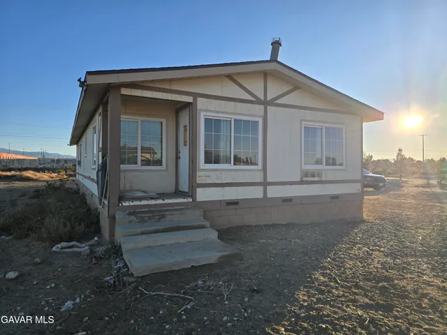 $1,500,000 | 44005 90th Street East, Lancaster, CA 93535