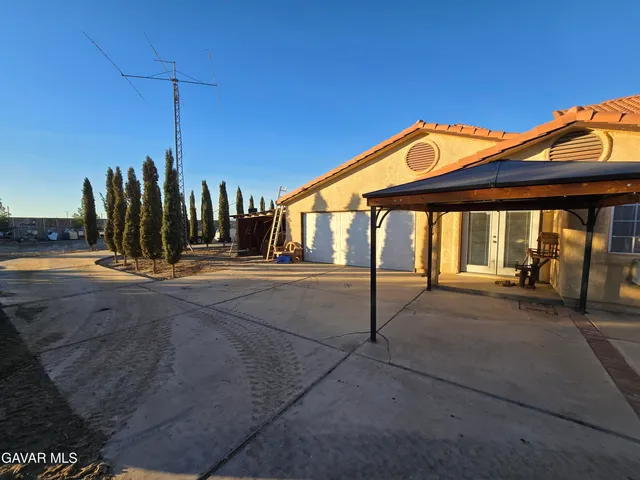 $1,500,000 | 44005 90th Street East, Lancaster, CA 93535