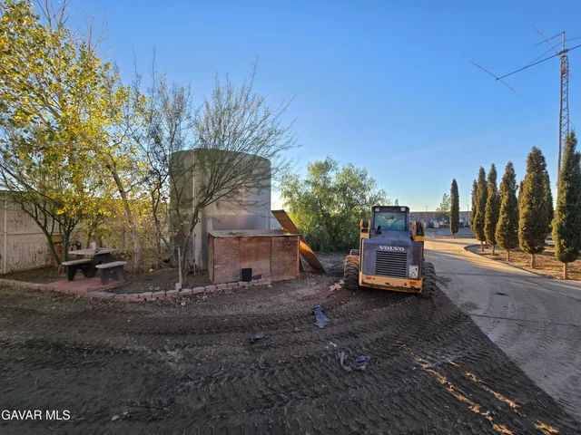 $1,500,000 | 44005 90th Street East, Lancaster, CA 93535