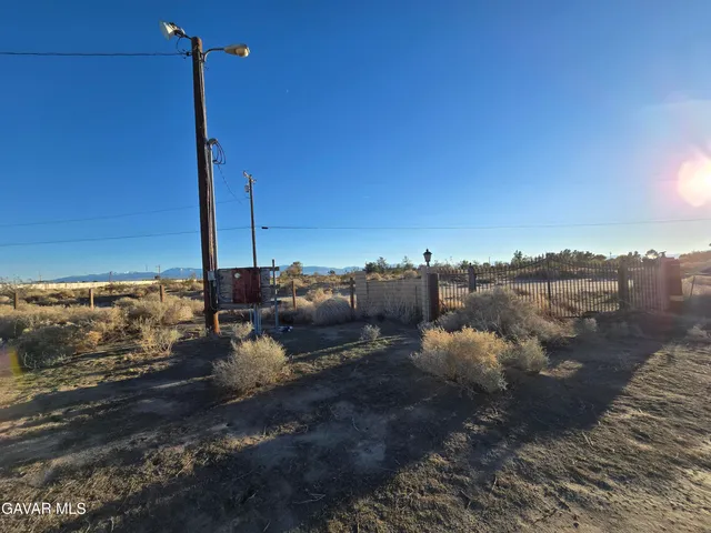 $1,500,000 | 44005 90th Street East, Lancaster, CA 93535