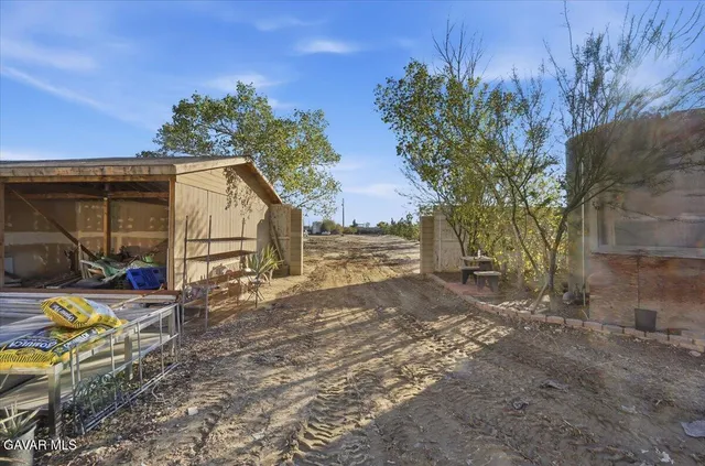 $1,500,000 | 44005 90th Street East, Lancaster, CA 93535