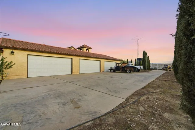 $1,500,000 | 44005 90th Street East, Lancaster, CA 93535