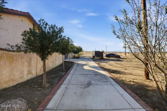 $1,500,000 | 44005 90th Street East, Lancaster, CA 93535