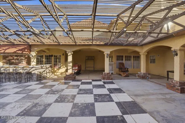 $1,500,000 | 44005 90th Street East, Lancaster, CA 93535