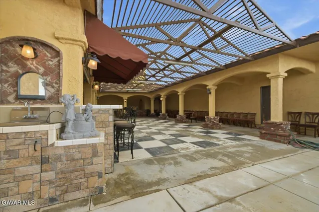 $1,500,000 | 44005 90th Street East, Lancaster, CA 93535