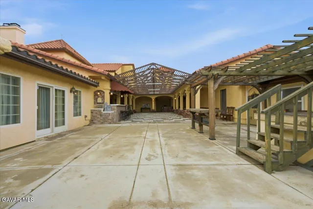 $1,500,000 | 44005 90th Street East, Lancaster, CA 93535