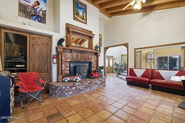 $1,500,000 | 44005 90th Street East, Lancaster, CA 93535